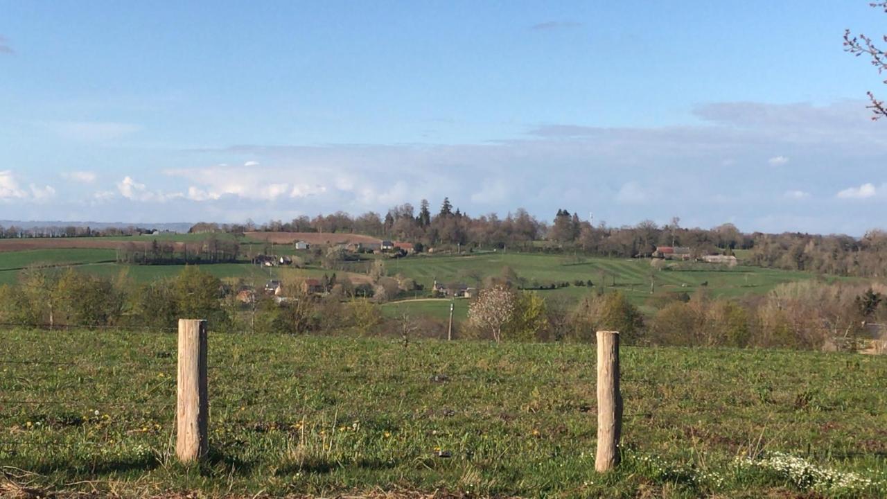 Savigny-le-Vieux Le Jardin Des Fees B&B 외부 사진