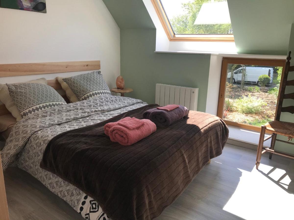 Savigny-le-Vieux Le Jardin Des Fees B&B 외부 사진