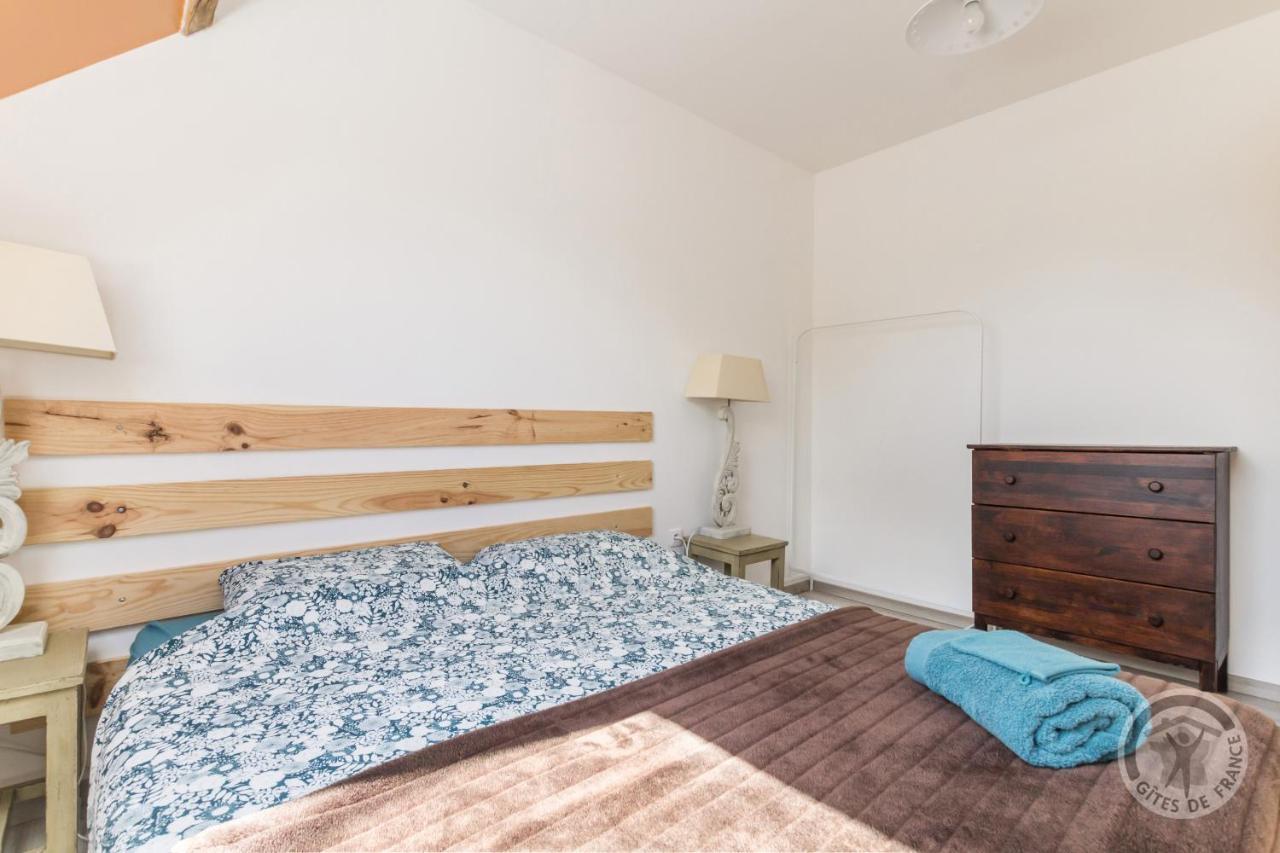 Savigny-le-Vieux Le Jardin Des Fees B&B 외부 사진