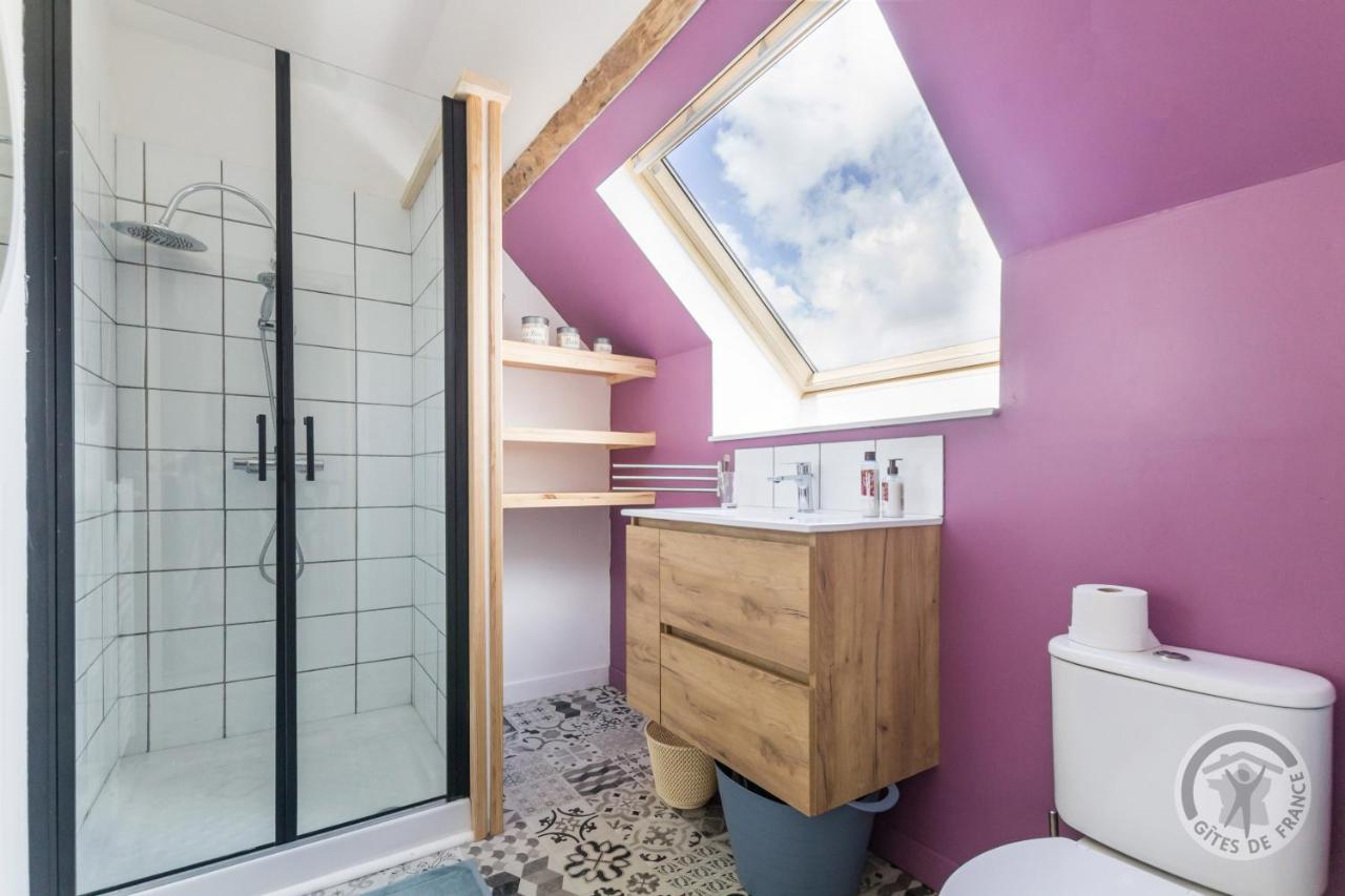 Savigny-le-Vieux Le Jardin Des Fees B&B 외부 사진